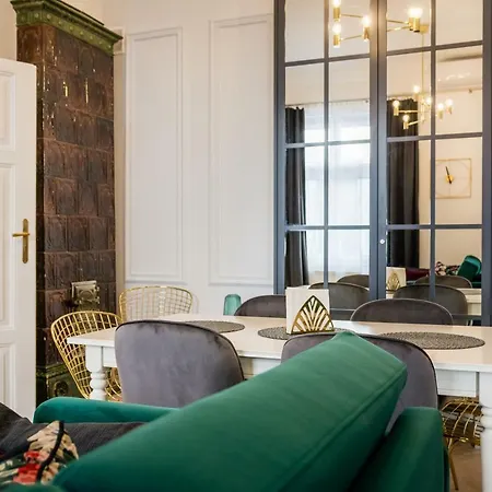 Deluxe Old Town Sw. Krzyza Wawelofts קרקוב