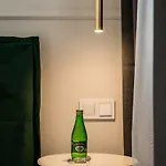 Deluxe Old Town Sw. Krzyza Wawelofts Apartment Krakau