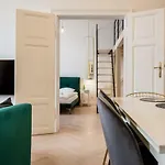 Apartment Deluxe Old Town Sw. Krzyza Wawelofts *