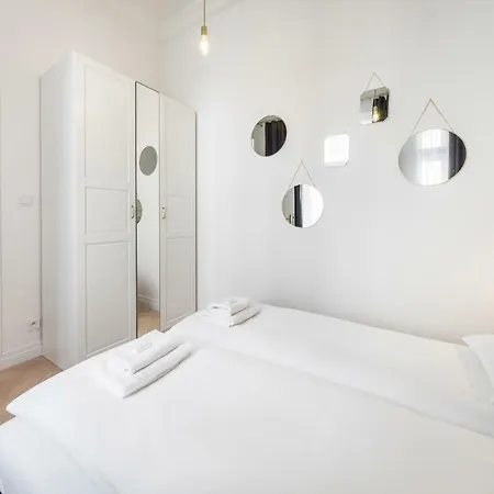 Deluxe Old Town Sw. Krzyza Wawelofts Apartmán *