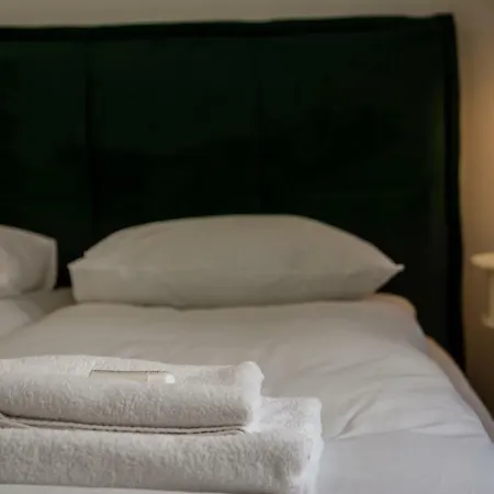 Deluxe Old Town Sw. Krzyza Wawelofts Apartmán Krakov