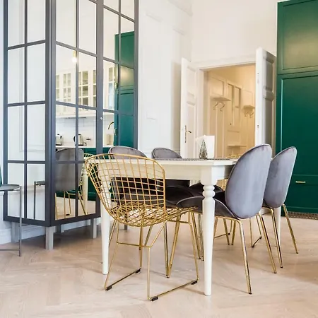 Deluxe Old Town Sw. Krzyza Wawelofts