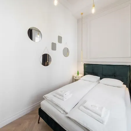 Deluxe Old Town Sw. Krzyza Wawelofts