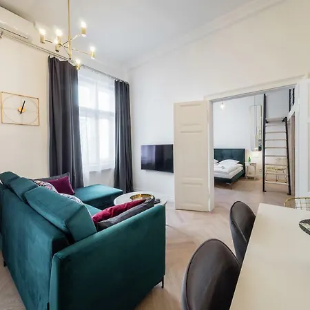 Deluxe Old Town Sw. Krzyza Wawelofts Krakov